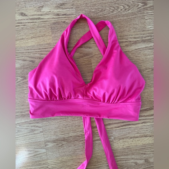 Athleta Plunge Bikini Top- size M - Picture 5 of 9